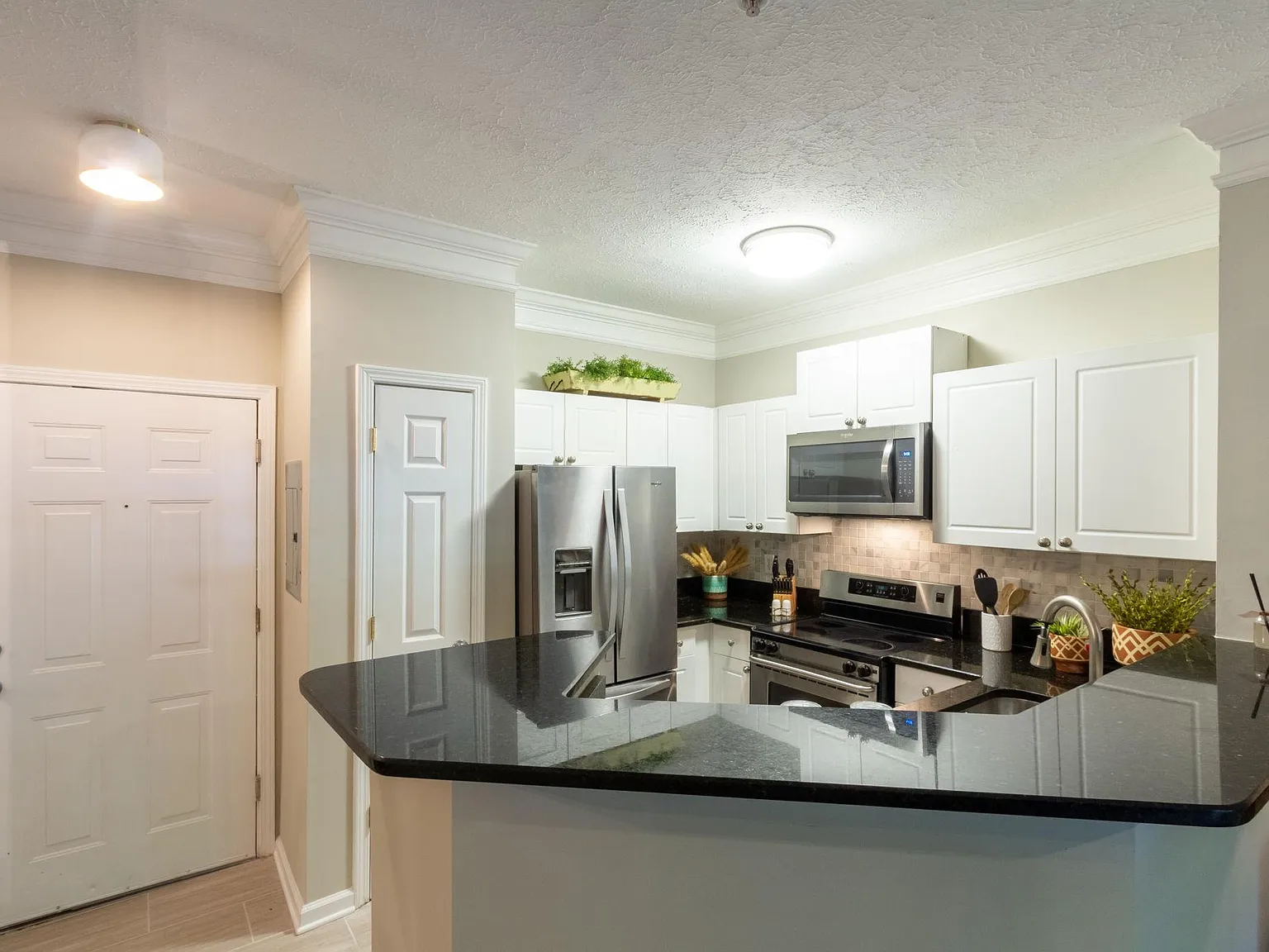 1 bed, 800 sqft, $1,850 — Photo 4
