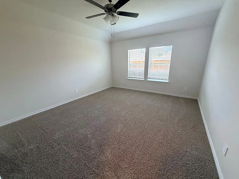 1307 Crookpost Dr — Photo 6
