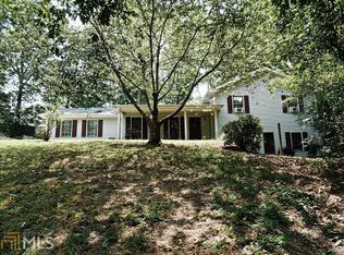 2075 Honeysuckle Dr, Cumming, GA 30040