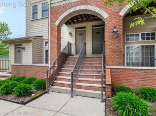 185 Amys Walk, Auburn Hills, MI 48326