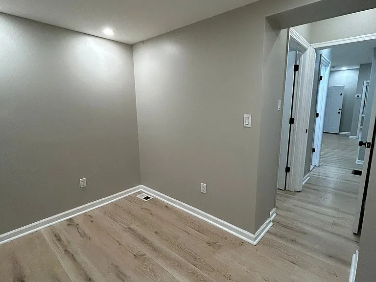 245 W Ontario St #1 — Photo 9