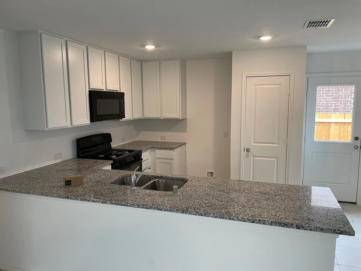 Building Photo - 1450 Dovekie Dr