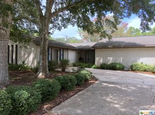 310 Edinburgh St, Victoria, TX 77904