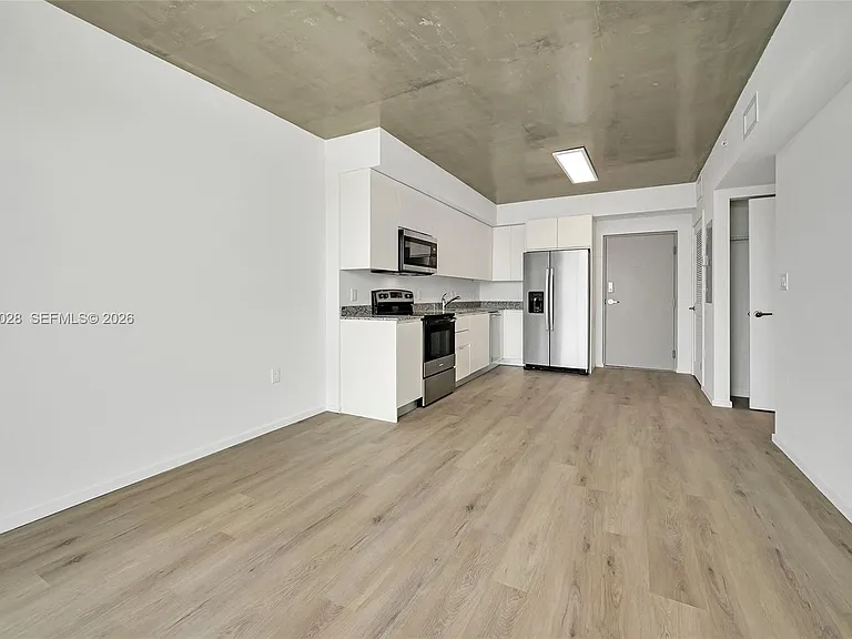 475 NE 125 N #504 — Photo 12