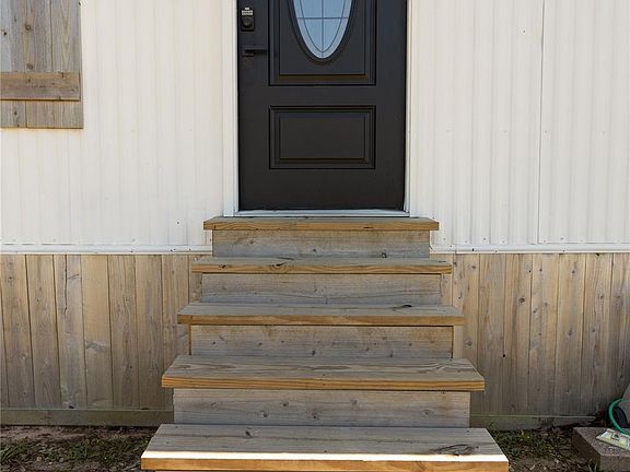 4th image of 2134 County Road 5017