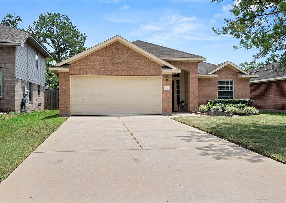 Welcome Home to 14414 Santee Pass. Located in the active neighborhood of Village of Indian Trails the home is surrounded by parks, walking trails and a great neighborhood activity center and pool. The home is zoned to the award winning Tomball ISD in