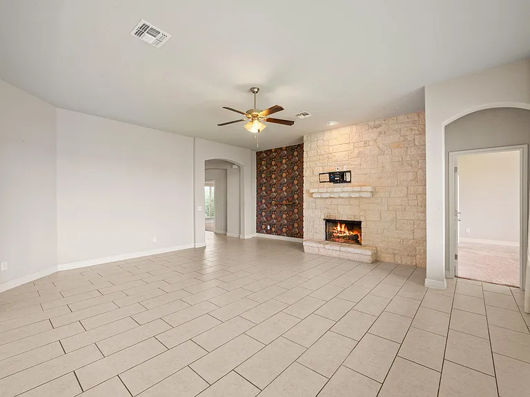 3537 Hurricane Trl — Photo 3