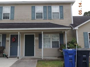 121 Croatan Ct, Jacksonville, NC 28546