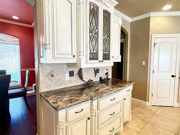 5th image of 8080 E Ashford Park