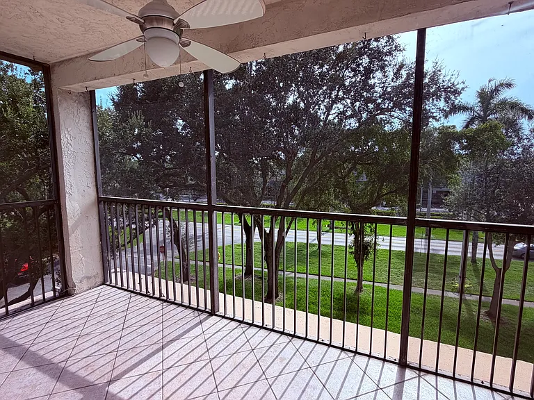 6800 Cypress Rd #401 — Photo 20