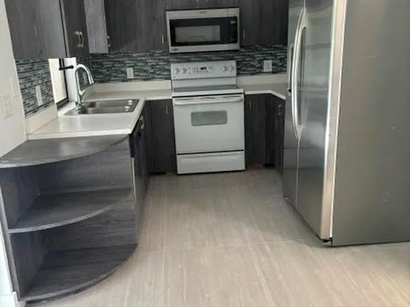 175 5th St, Naples, FL 34113