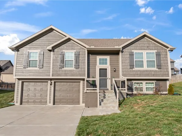 8926 NE 116th Pl, Kansas City, MO 64157