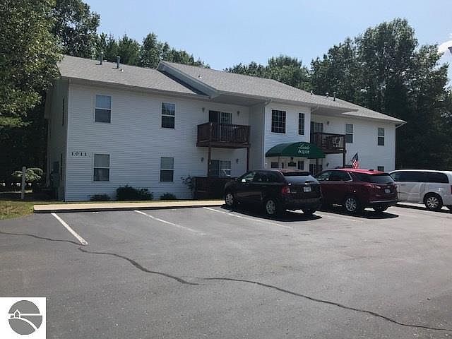 1st image of 1011 E Lincoln St