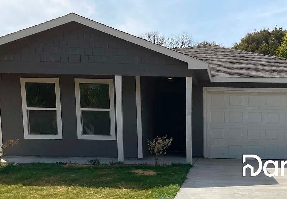 1st image of 2216 Echo Lake Dr