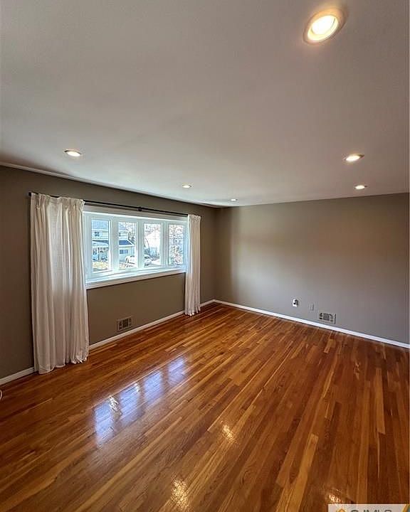 10 Waverly Dr E, Edison, NJ 08817 Zillow