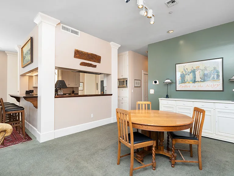 19 E Johnson St #4 — Photo 8