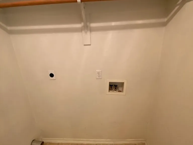 315 Janelle Dr — Photo 12