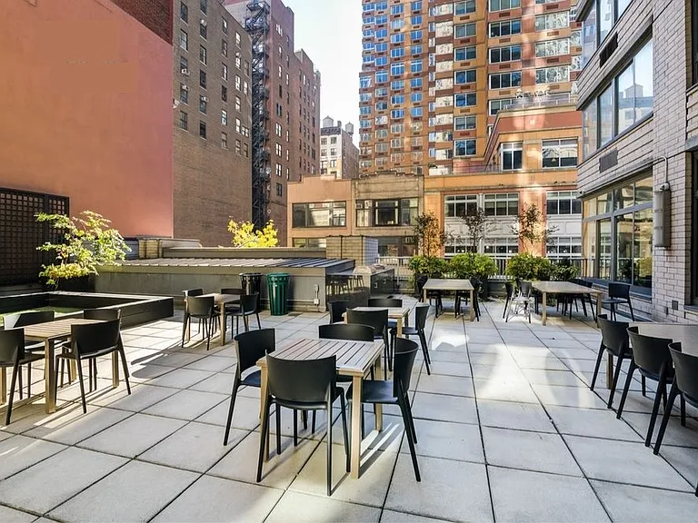 800 6th Ave #22C — Photo 22