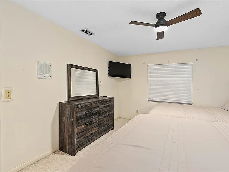 1435 Paula Dr — Photo 12