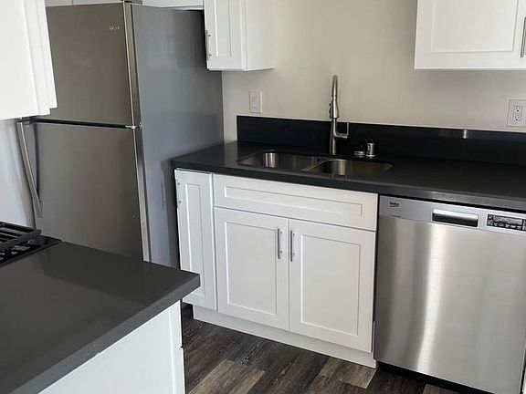 4th image of 8815 Cynthia St #301