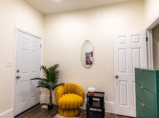 2325 5th Ave APT 1, Pittsburgh, PA 15213