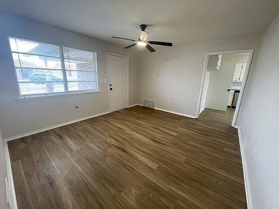 3rd image of 109 NE 3rd St