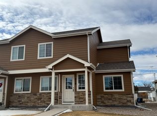414 Cribbon Ave, Cheyenne, WY 82007