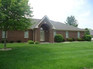 5133 Columbia Dr, Columbus, IN 47203