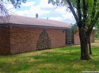 710 E Highway 85, Dilley, TX 78017