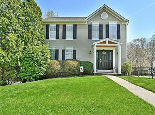 290 Shady Glen Dr #290, Coraopolis, PA 15108
