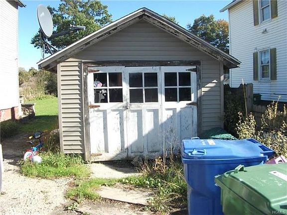 3rd image of 6 Kelsey Ln