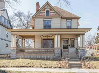 742 23rd St, Rock Island, IL 61201
