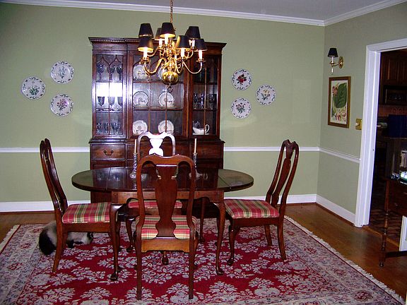 5th image of 3420 Meadow Dr