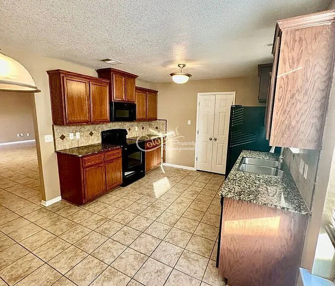 6503 Deorsam Loop — Photo 14