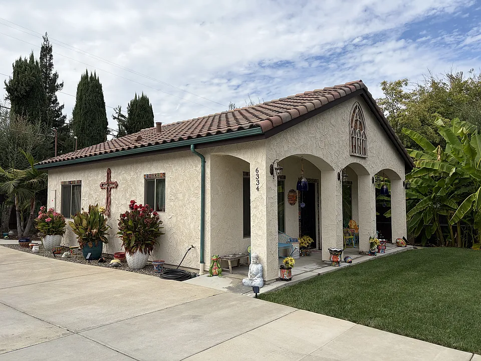 6334 Hickory Ave