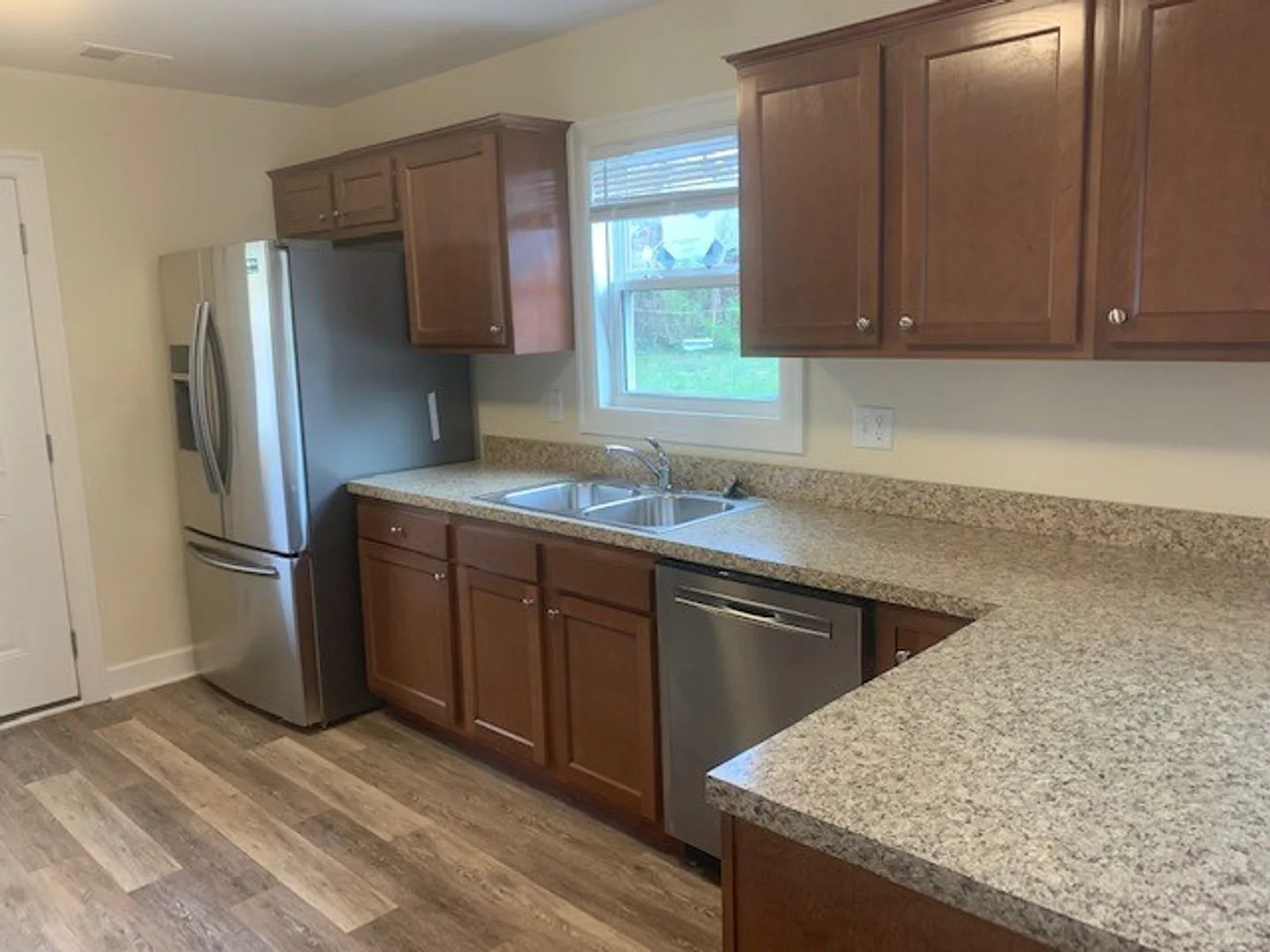 Students ~ Pre-Leasing Now Fall 2026 — Photo 3