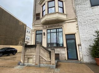 2216 S Broad St APT 3, Philadelphia, PA 19145