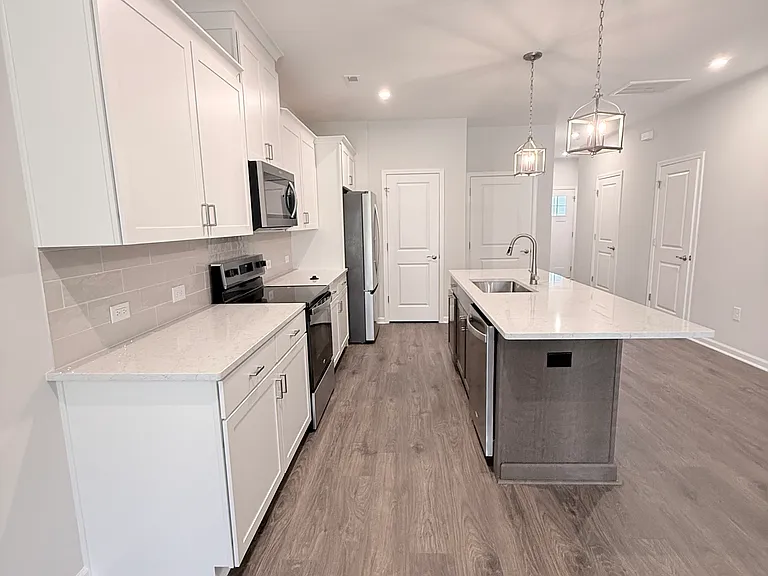 1365 Bessie Ct — Photo 4