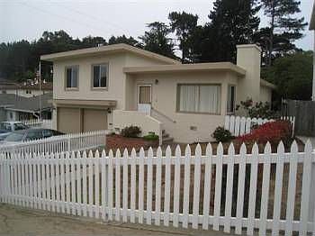 2nd image of 211 Lomitas Ave