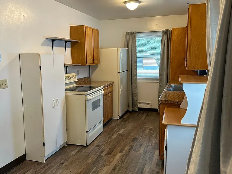 4227 Stone St — Photo 3