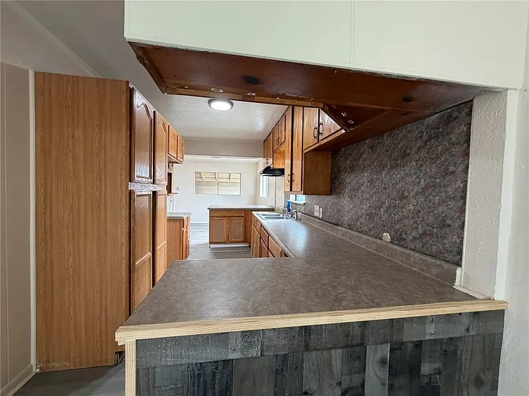 2041 Harvard St — Photo 8