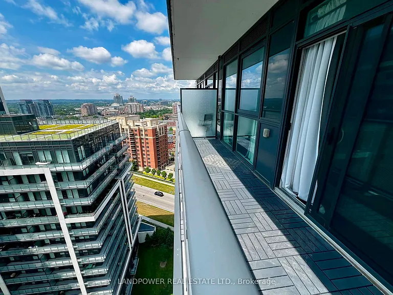 75 Oneida Cres #LPH02 — Photo 10