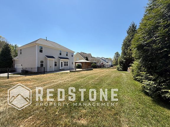 3rd image of 1823 Buxton Way