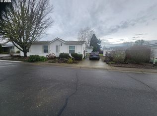 204 Trout Loop, Roseburg, OR