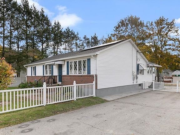 4th image of 1 Gaywood Cir
