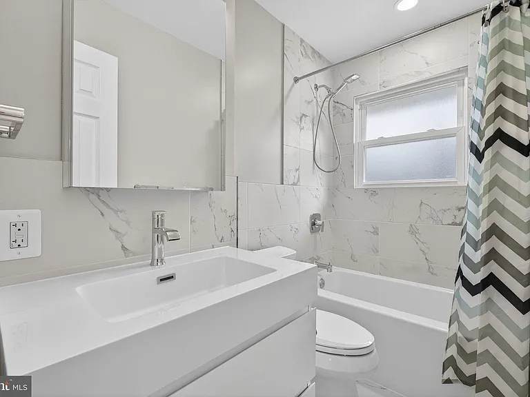 7507 Murillo St — Photo 28
