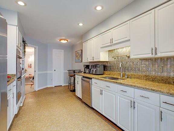 4th image of 6267 Masefield Ct