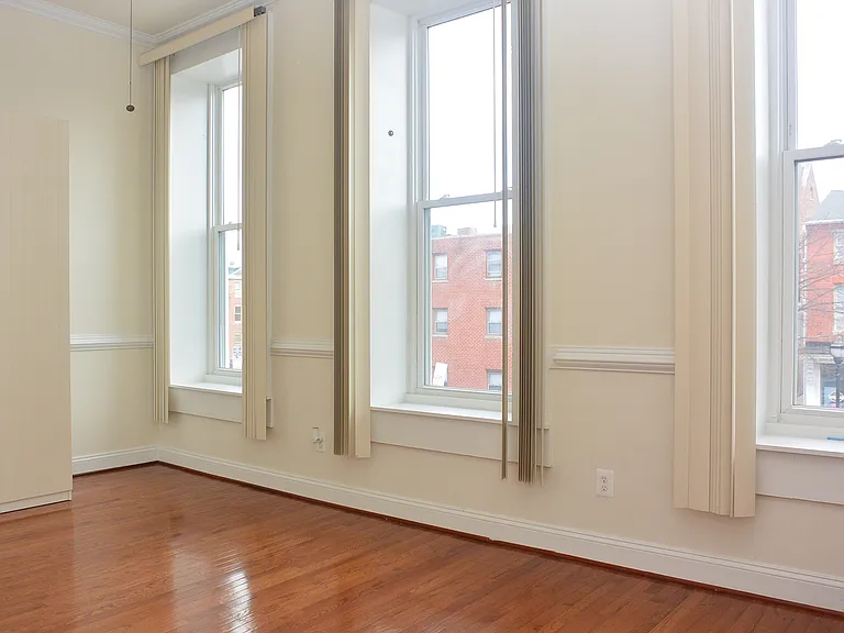 916 Light St #A — Photo 17