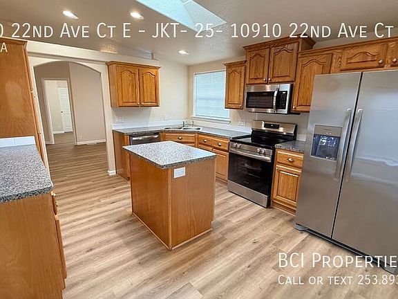 5th image of 10910 22nd Ave E #25