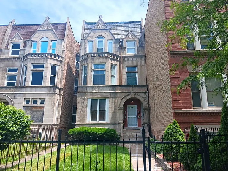 S Indiana Ave — Photo 1